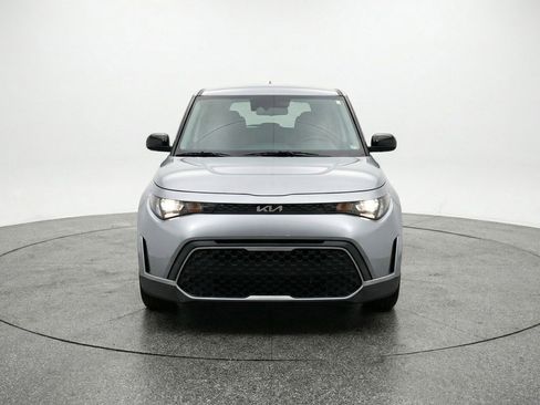Used 2025 Kia Soul LX w/ LX Technology Package FWD image 2