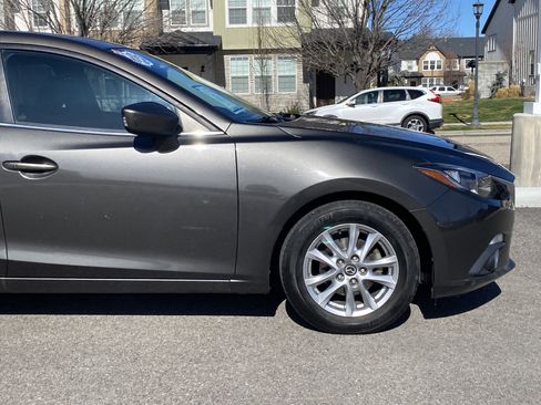 Used 2014 MAZDA MAZDA3 i Grand Touring image 8