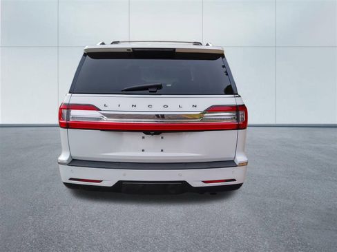 Used 2021 Lincoln Navigator Black Label w/ Cargo Convenience Package image 4