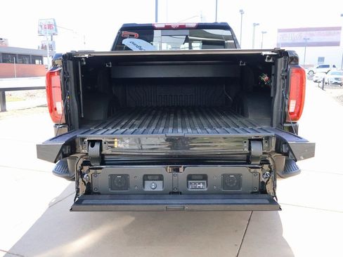 Used 2022 GMC Sierra 1500 AT4 w/ AT4 Premium Package image 25