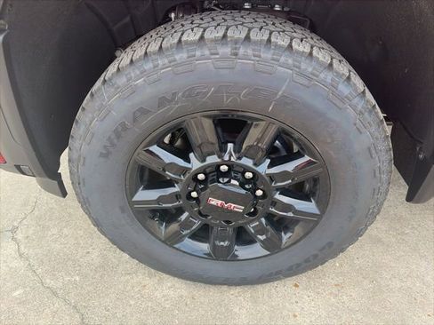 New 2026 GMC Sierra 2500 AT4 w/ AT4 Premium Plus Package AWD/4WD image 10