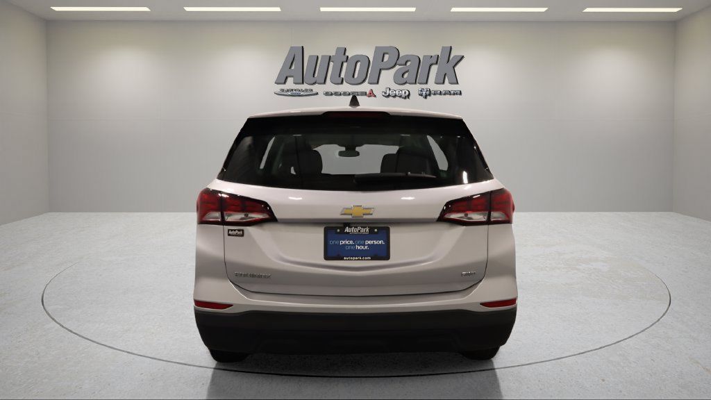 Used 2022 Chevrolet Equinox LS AWD/4WD image 6