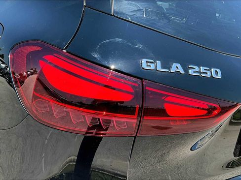 New 2025 Mercedes-Benz GLA 250 image 6