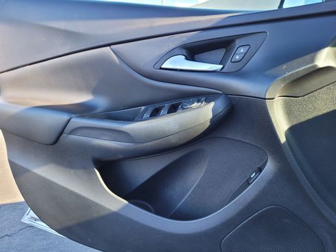 Used 2018 Chevrolet Volt LT image 23