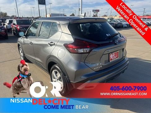 Used 2023 Nissan Kicks S image 3