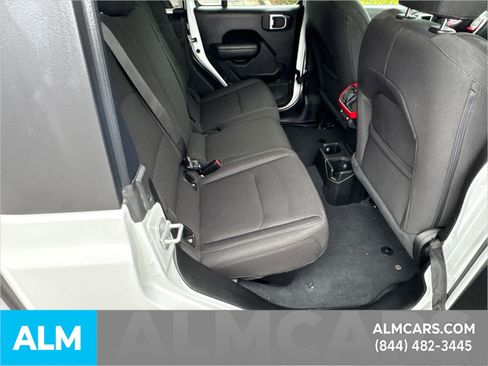 Used 2022 Jeep Gladiator Willys image 17