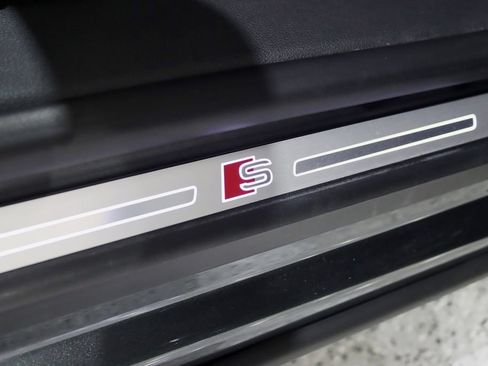 Used 2022 Audi SQ8 Prestige AWD/4WD image 14