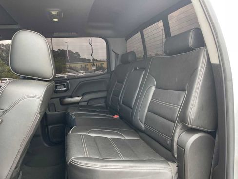Used 2018 GMC Sierra 2500 Denali w/ Duramax Plus Package AWD/4WD image 21