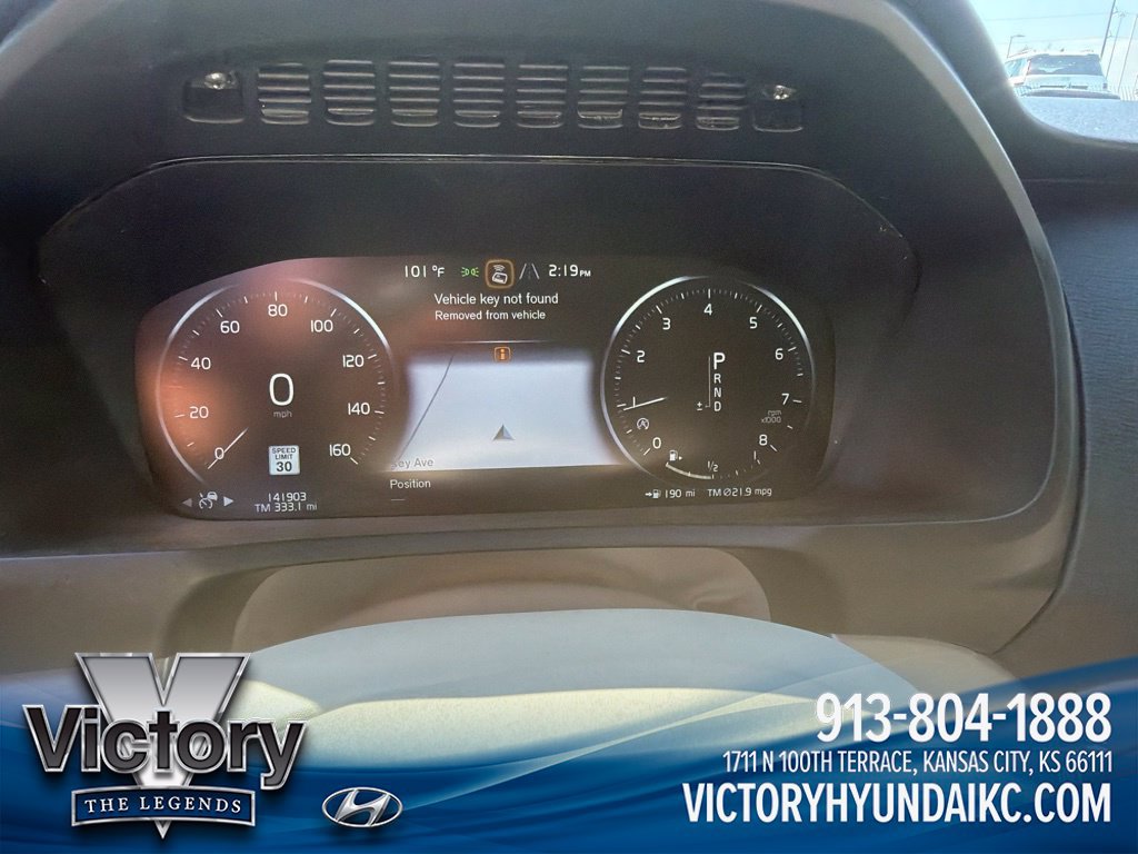 Used 2017 Volvo XC90 T6 Momentum w/ Vision Package AWD/4WD image 10