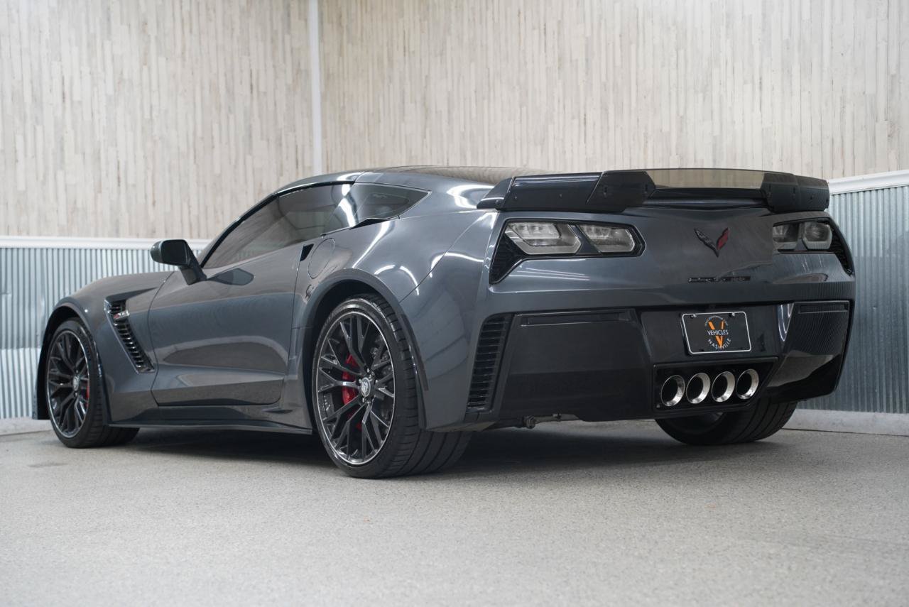 Used 2017 Chevrolet Corvette Z06 w/ Z07 Performance Package RWD image 7