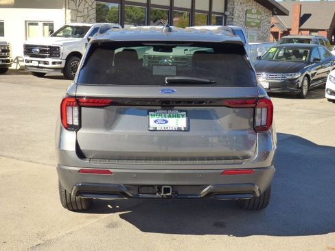 New 2026 Ford Explorer ST-Line w/ ST-Line Street Pack image 4