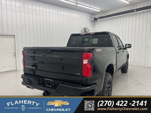 Used 2023 Chevrolet Silverado 1500 LT Trail Boss w/ Convenience Package II image 3