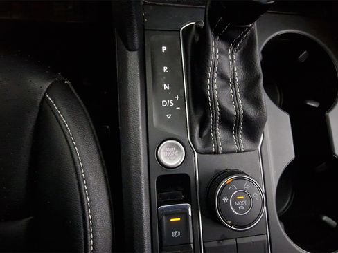 Used 2021 Volkswagen Atlas SE w/ Panoramic Sunroof Package image 19