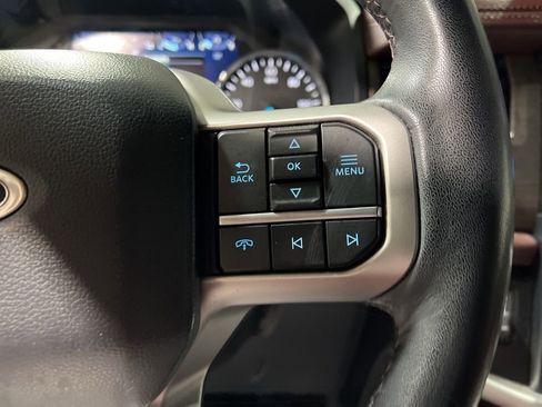 Used 2024 Ford Expedition Limited image 29