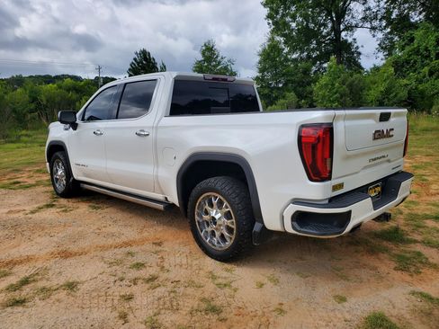Used 2019 GMC Sierra 1500 Denali w/ Technology Package AWD/4WD image 8