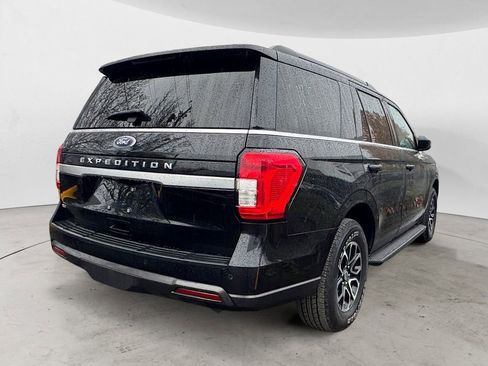 Used 2022 Ford Expedition XLT AWD/4WD image 5