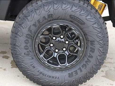 New 2024 Chevrolet Colorado ZR2 w/ ZR2 Bison Edition image 4