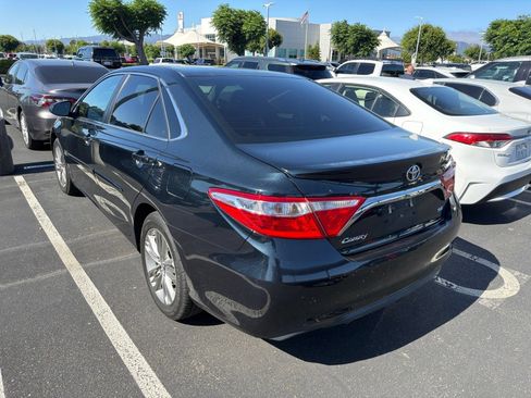 Used 2017 Toyota Camry SE FWD image 4