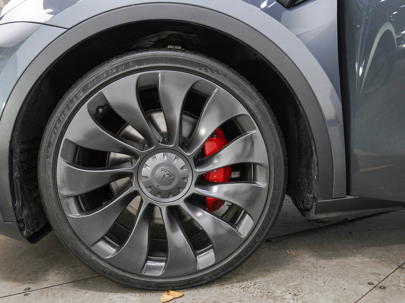 Used 2023 Tesla Model Y Performance AWD/4WD image 29