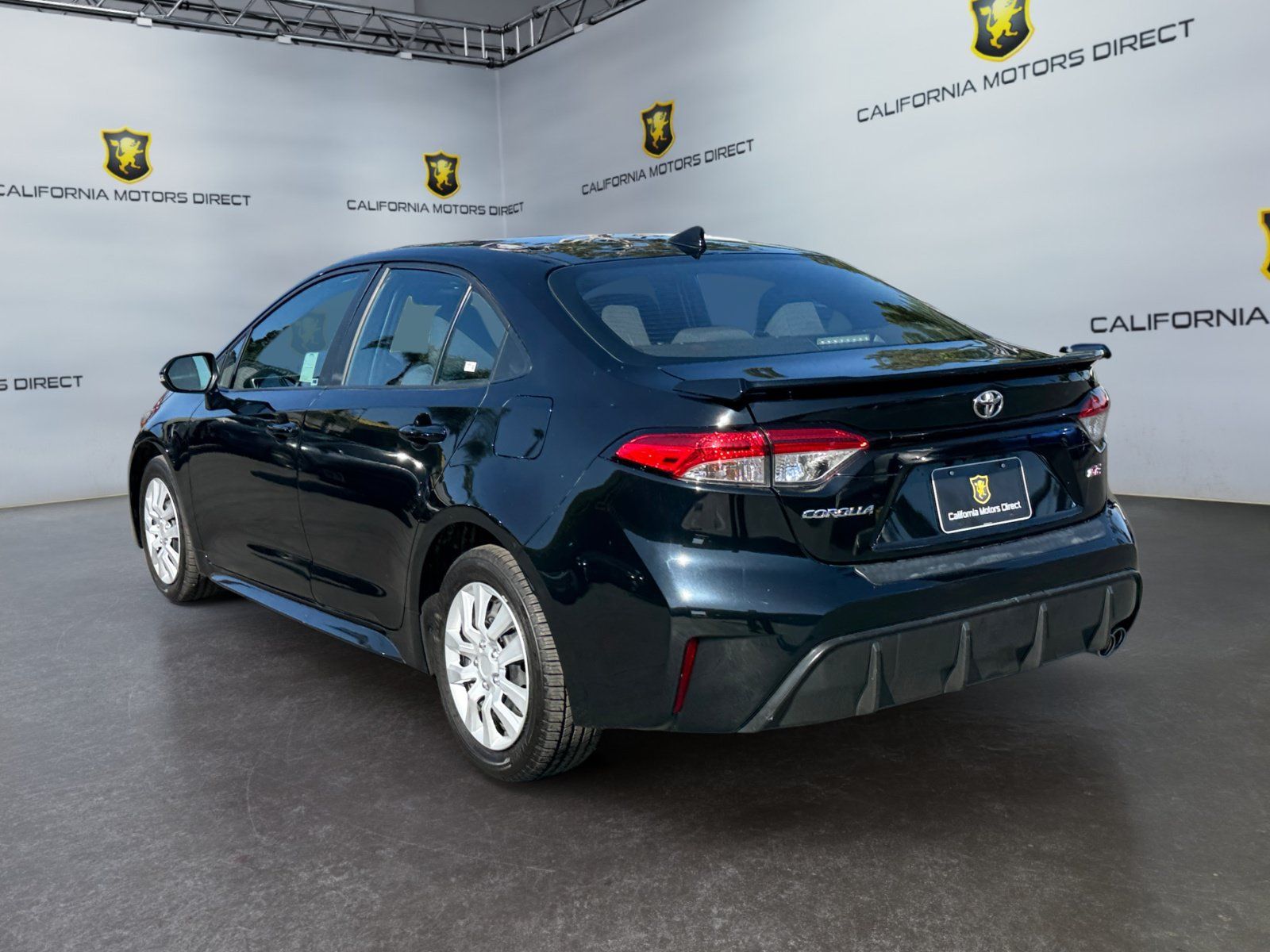 Used 2024 Toyota Corolla SE FWD image 3