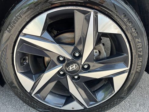 Used 2021 Hyundai Elantra Limited w/ Cargo Package FWD image 10