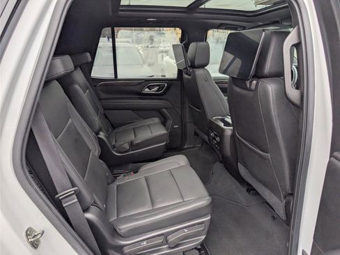 Used 2021 Chevrolet Tahoe Z71 w/ Luxury Package image 12