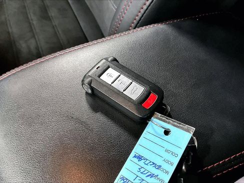 Used 2021 Mitsubishi Outlander LE image 14