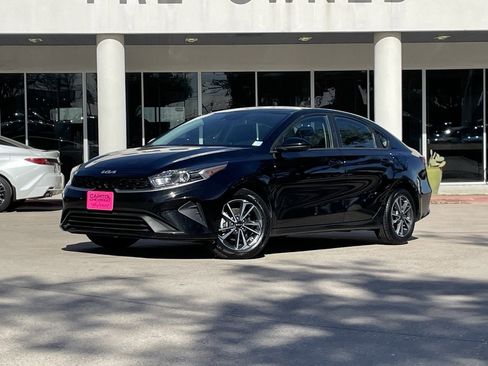 Used 2024 Kia Forte LXS image 1