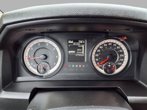 Used 2024 RAM 1500 Classic SLT AWD/4WD image 15
