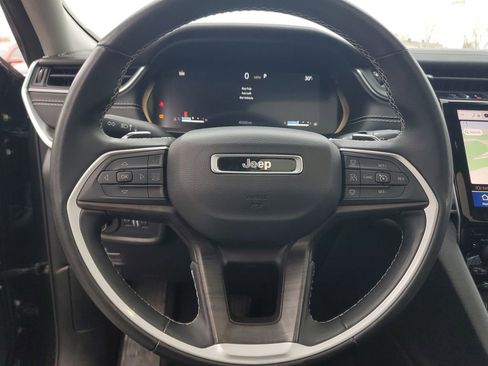 Used 2022 Jeep Grand Cherokee L Limited image 16