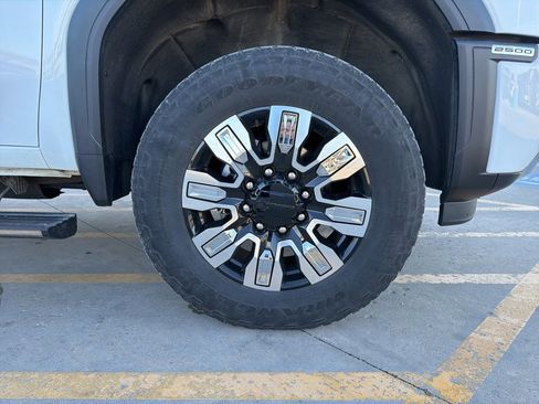 Used 2024 GMC Sierra 2500 Denali w/ Denali Reserve Package image 33