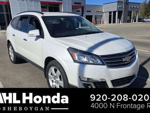 Used 2017 Chevrolet Traverse LT w/ Style and Technology Package AWD/4WD image 1