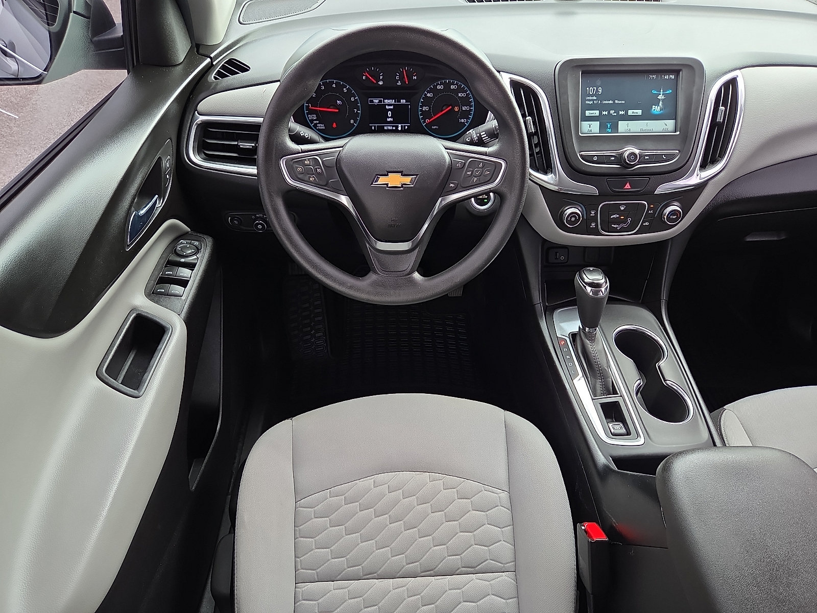 Used 2018 Chevrolet Equinox LS FWD image 11