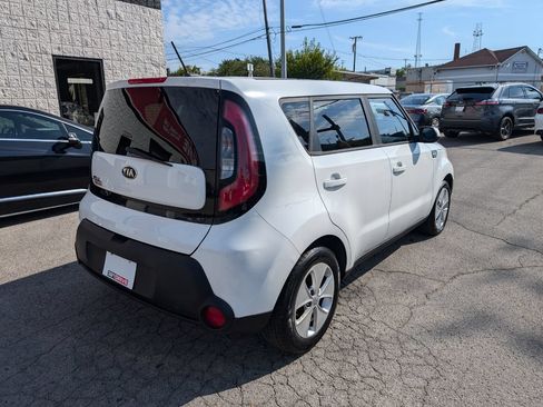 Used 2016 Kia Soul FWD image 6