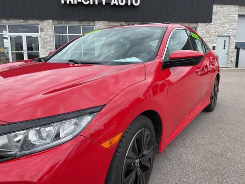 Used 2018 Honda Civic EX image 2