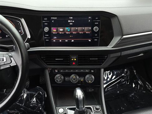 Used 2019 Volkswagen Jetta SEL image 27