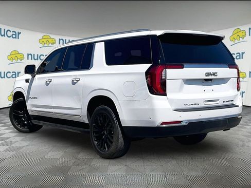 Used 2025 GMC Yukon XL Elevation w/ Elevation Premium Package AWD/4WD image 4