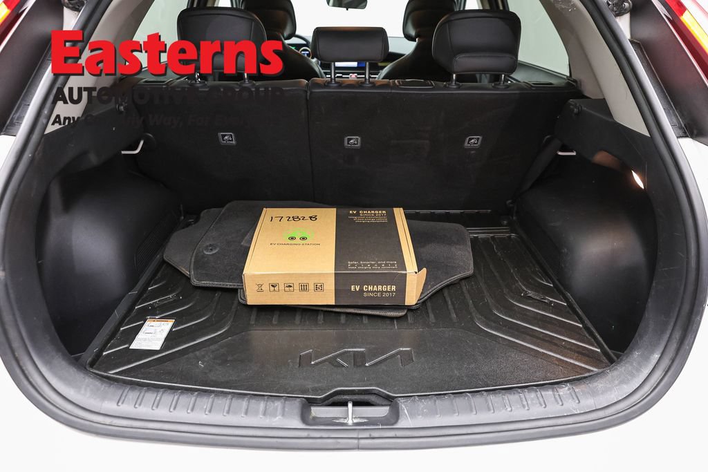 Used 2023 Kia Niro Wind w/ Wind Preserve Package FWD image 10