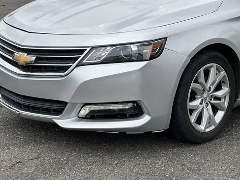 Used 2019 Chevrolet Impala LT FWD image 8