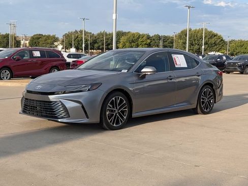 Certified 2025 Toyota Camry XLE FWD image 10