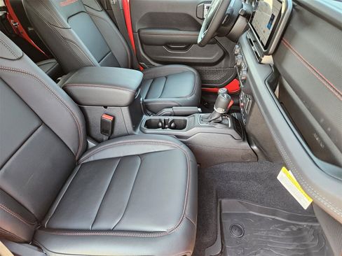 New 2025 Jeep Wrangler Unlimited Rubicon image 15