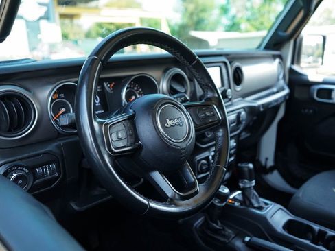 Used 2020 Jeep Wrangler Unlimited Sport S image 7