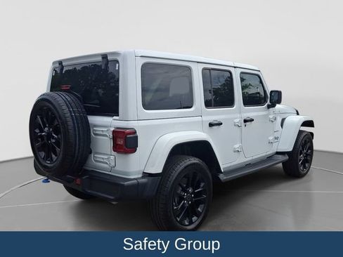 Used 2024 Jeep Wrangler Unlimited Sahara w/ Technology Group AWD/4WD image 7