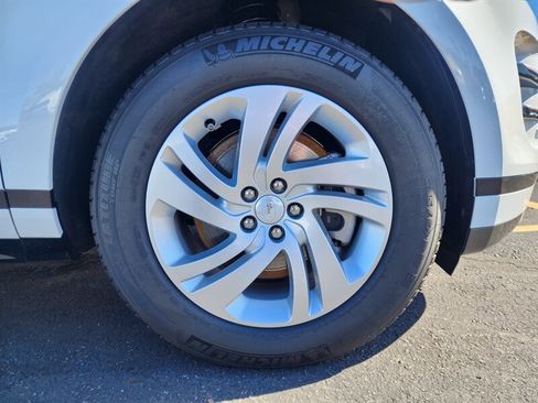 Used 2023 Land Rover Range Rover Evoque R-Dynamic S image 18