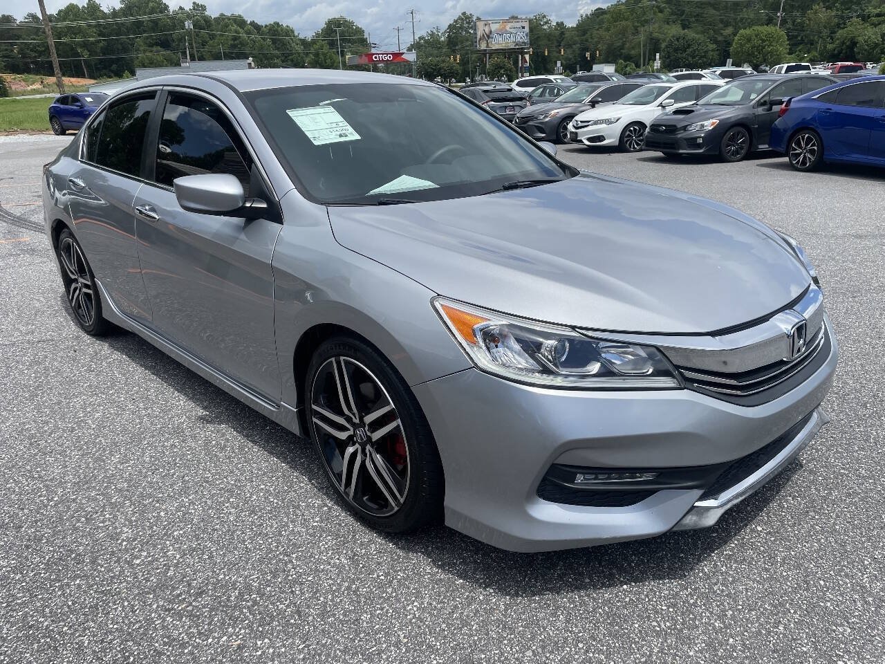 Used 2017 Honda Accord Sport image 7