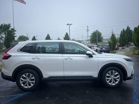 Used 2024 Honda CR-V LX image 4