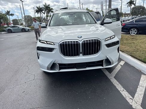 Used 2026 BMW X7 xDrive40i image 8