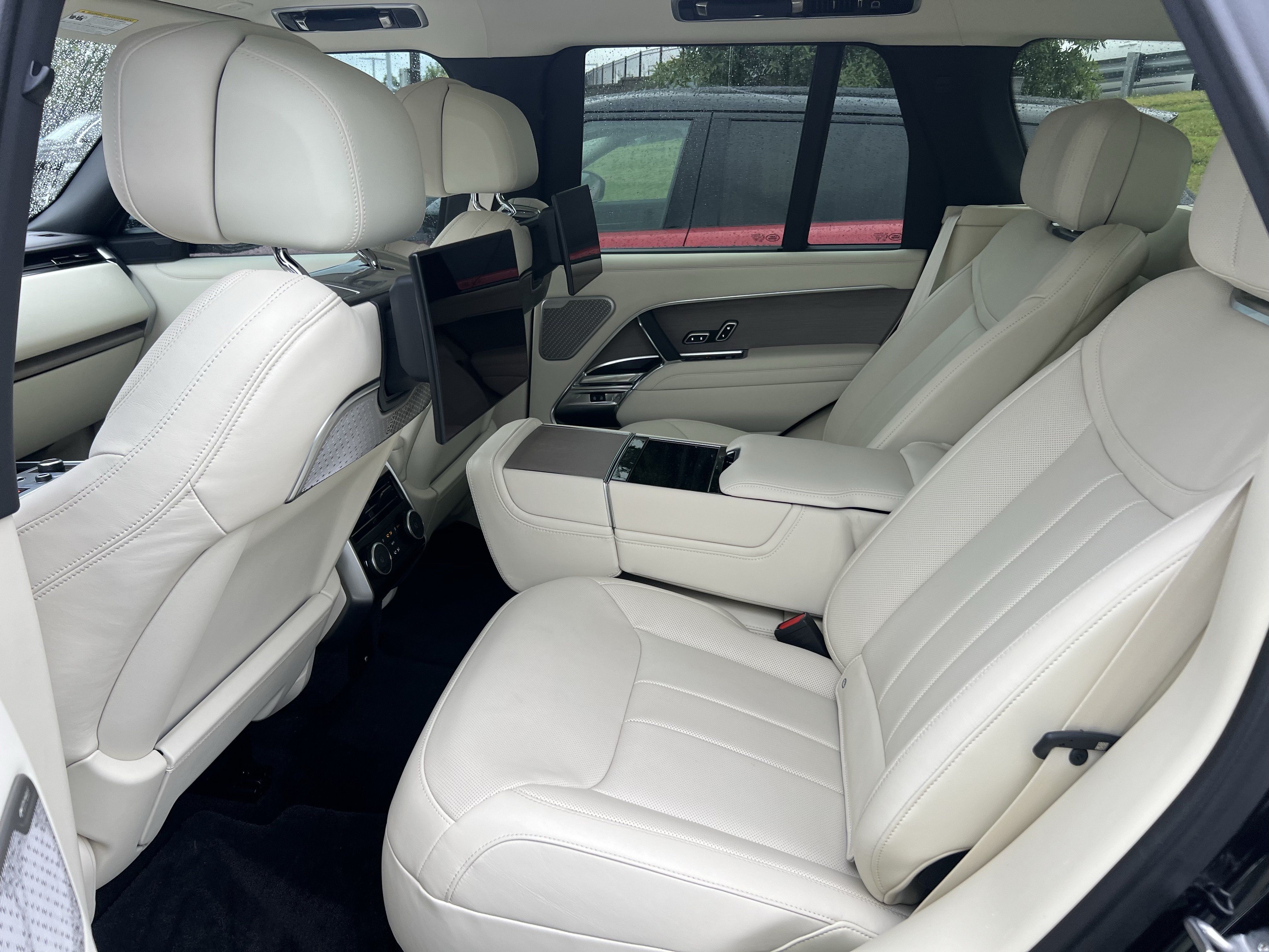Certified 2023 Land Rover Range Rover First Edition AWD/4WD image 30