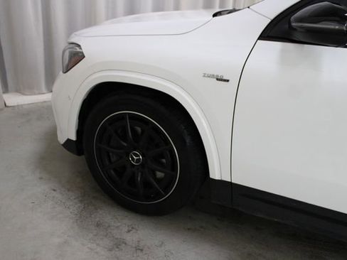 Used 2024 Mercedes-Benz GLA 35 AMG 4MATIC image 34