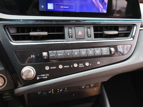 Used 2024 Lexus ES 350 w/ Premium Package image 24